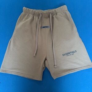 Essentials Tan Shorts size:L